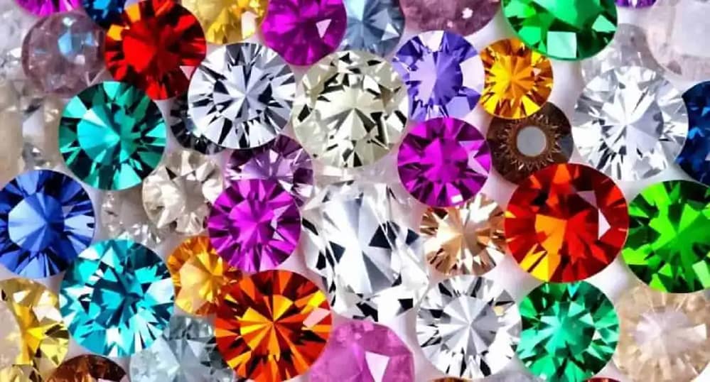 A cluster of gemstones. This cuts-and-shapes guide will help you make the right choice
