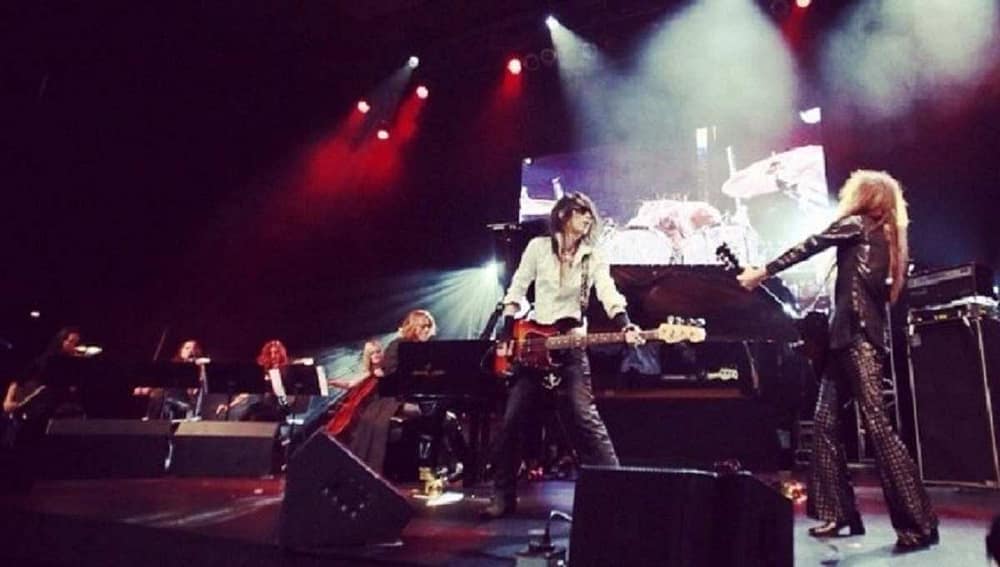 Image: Yoshiki thrills fans in a performance with Pata and Heath members of the X Japan during Yoshiki Classical World Tour at Baltimore Otakon