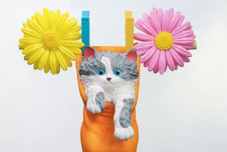 Image: Jeff Koons, Cat on a Clothesline (Orange), 1994-2001 on display in the Gagosian Gallery Booth at Art Basel-Art News