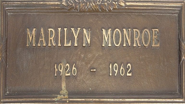 Image: Marilyn Monroe's Grave marker sold at Julien’s Auctions-News