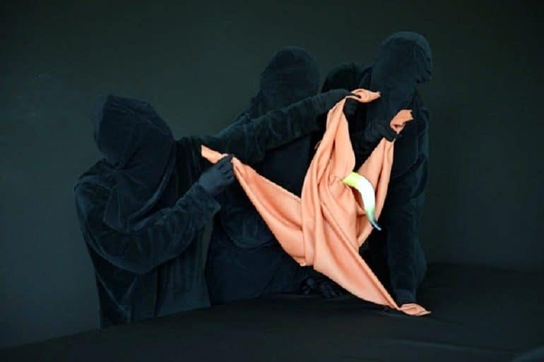 Image: Digital art print titled, Ne regarde pas II by artist Valérie Blass of Canada