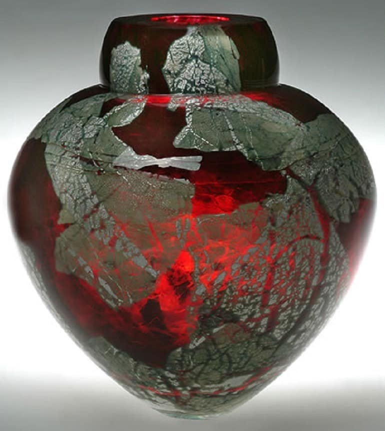 Image: Hand blown Glass art titled Gold Ruby by Randi F. Solin, captivated audience at the American Craft Council Show